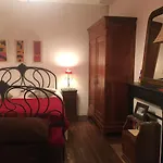 Hébergement de vacances Maison Cosy Dans Village Historique Coucy-le-Château-Auffrique