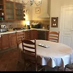 Hébergement de vacances Maison Cosy Dans Village Historique