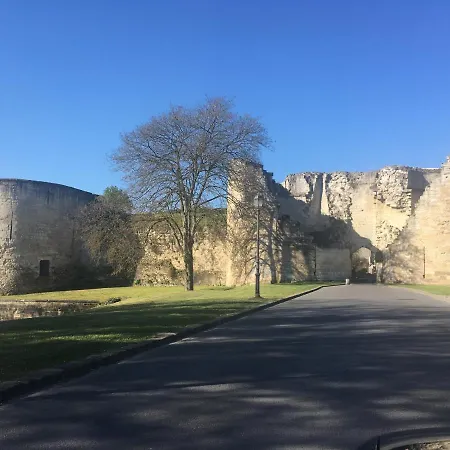 Dom wakacyjny Maison Cosy Dans Village Historique