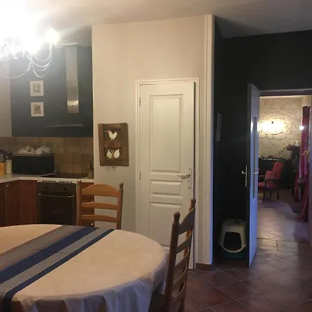 Dom wakacyjny Maison Cosy Dans Village Historique *
