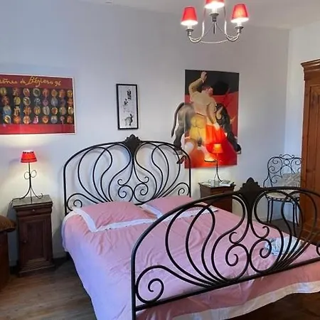 Сasa de vacaciones Maison Cosy Dans Village Historique Coucy-le-Château-Auffrique