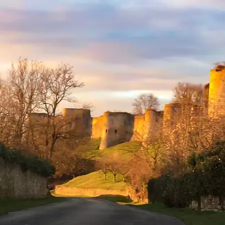 Maison Cosy Dans Village Historique * Coucy-le-Château-Auffrique
